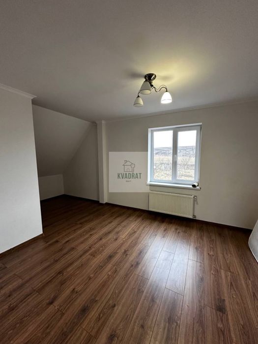 Продам просторий будинок у місті