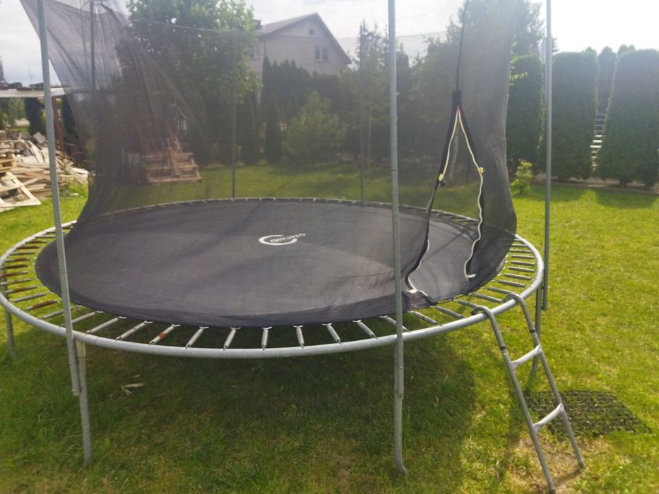 Trampolina duża 370 cm średnicy, nowa siatka i batut.