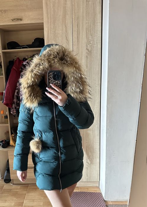 Куртка ,пуховик.