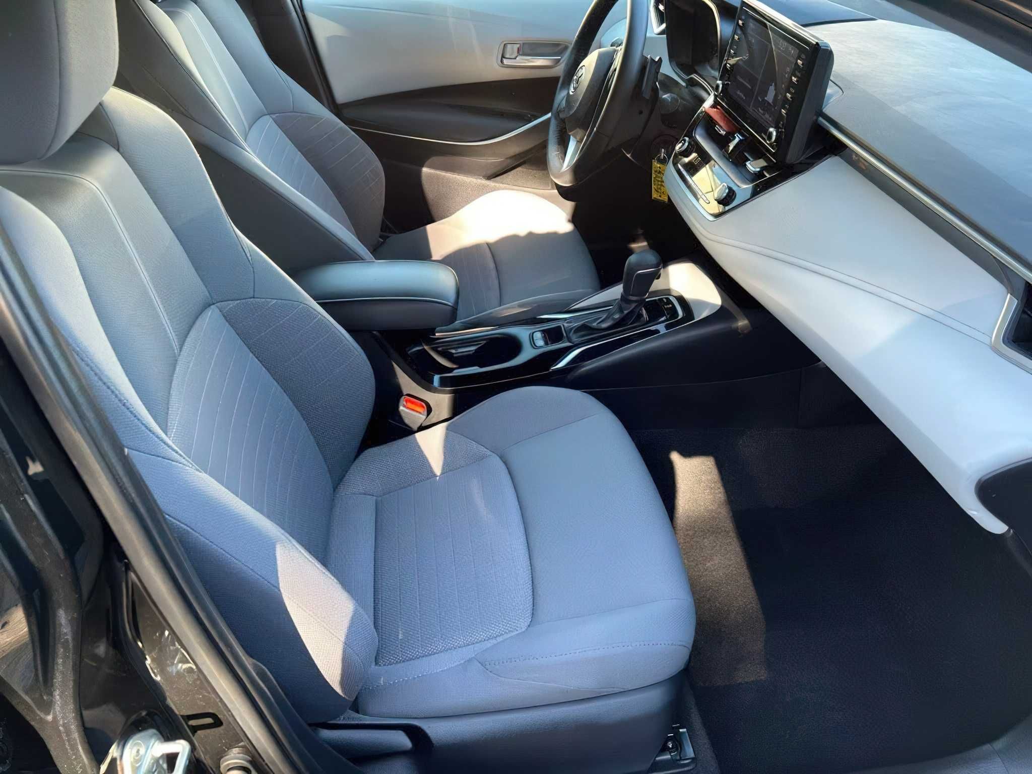 Toyota Corolla LE 2022