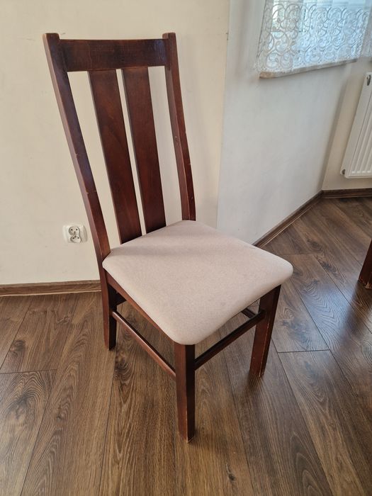 Stół i 8 krzeseł