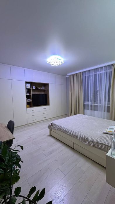 46 перлина! Кухня-вітальня та спальня