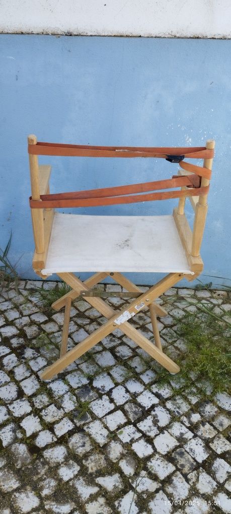 Cadeira dobrável sem pano de encosto. Em Loulé.