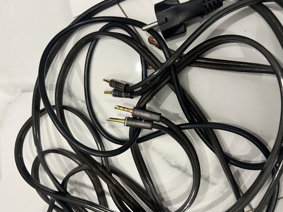 Интегральный усилитель Cambridge Audio Azur 651A