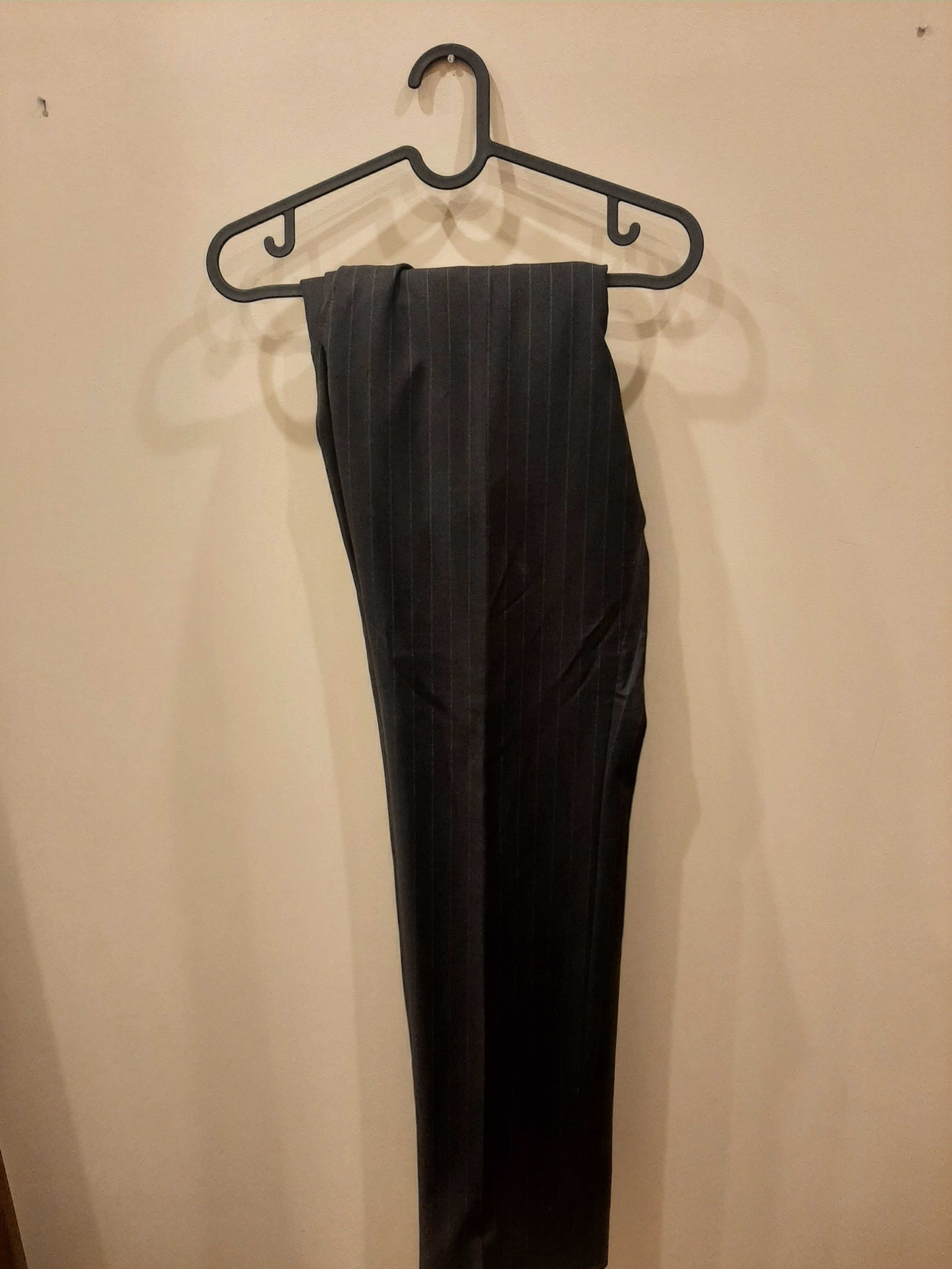 Garnitur marki Bytom, 182 cm, 100% wełna