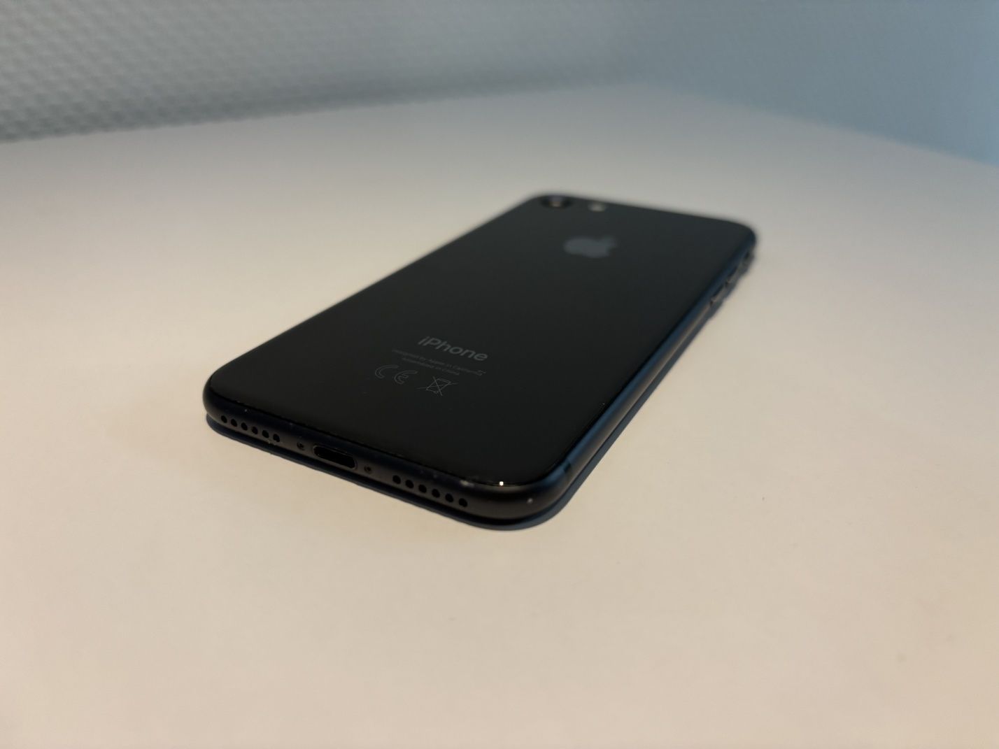iPhone 8 64Gb black