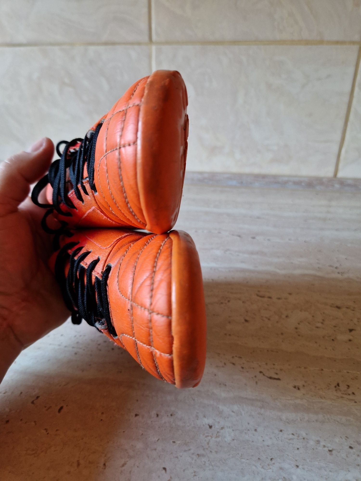 Halówki adidas r 33