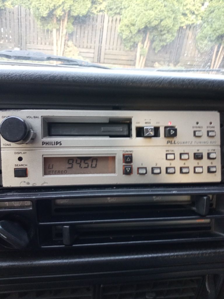 Sprzedam radio samochodowe na kasetę VW golf 1 MK1