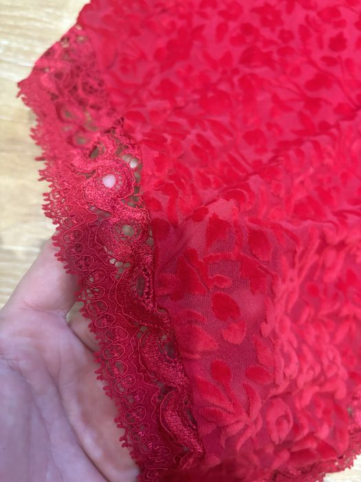 Чевоне гіпюрове боді жіноче S-M