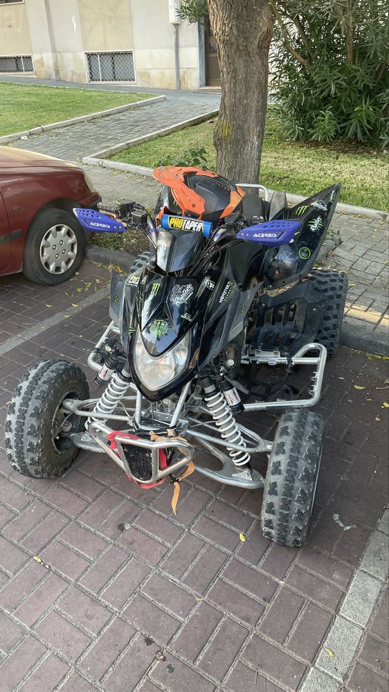 Moto 4 em bom estado