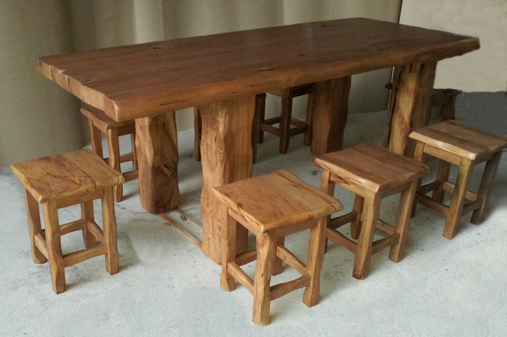 Moveis rústicos de madeira maciça