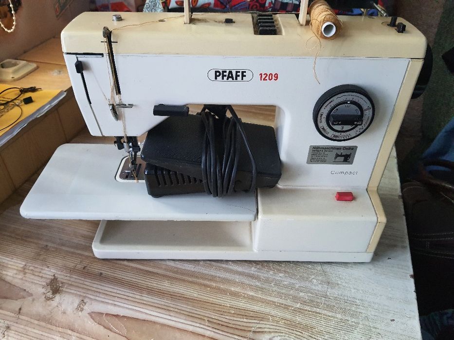 Швейная машинка PFAFF 1209 Идеальное состояние!!!