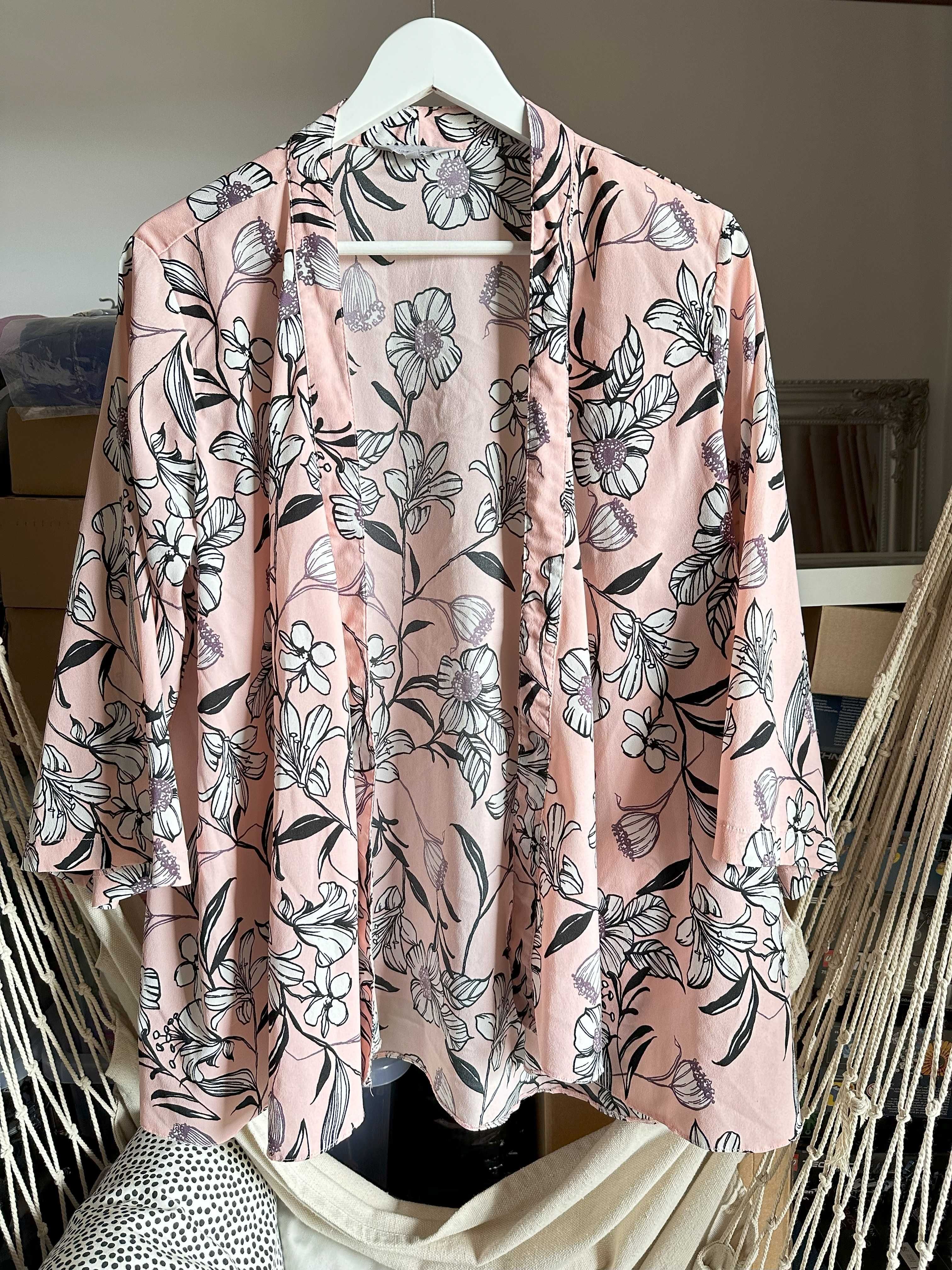 Narzutka letnia XL oversize różowa w kwiaty lekka plażowa
