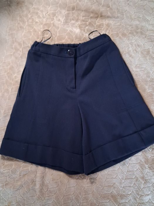 Шкільна форма для дівчинки