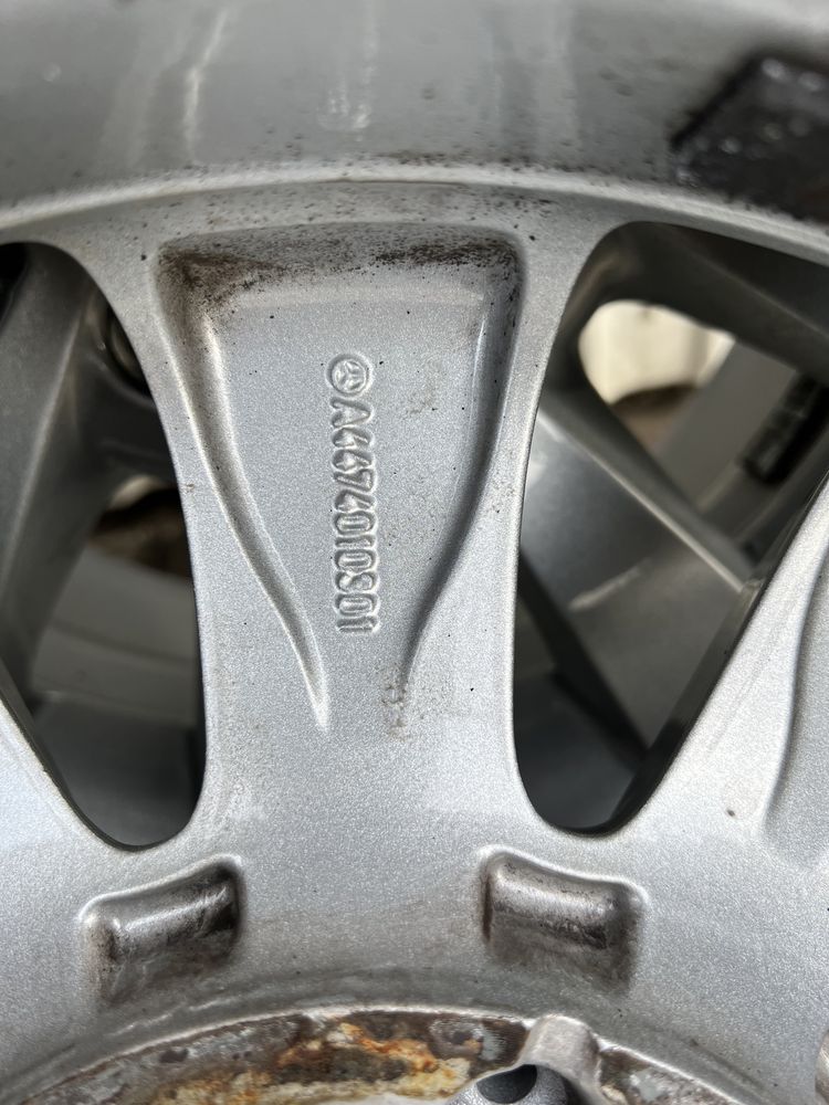 Диски з резиною колеса r16 Mercedes w447 резина 215 65 r16C