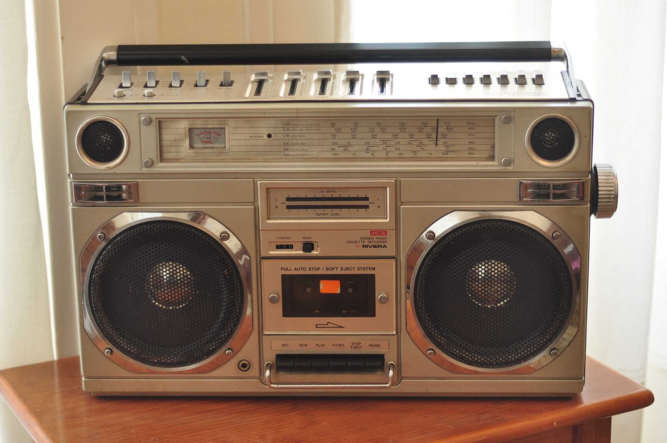 Rádio portátil vintage "boombox" Riviera PST-3000