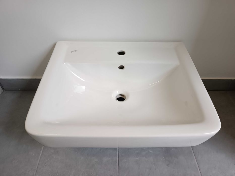 Umywalka ceramiczna ścienna 60 cm