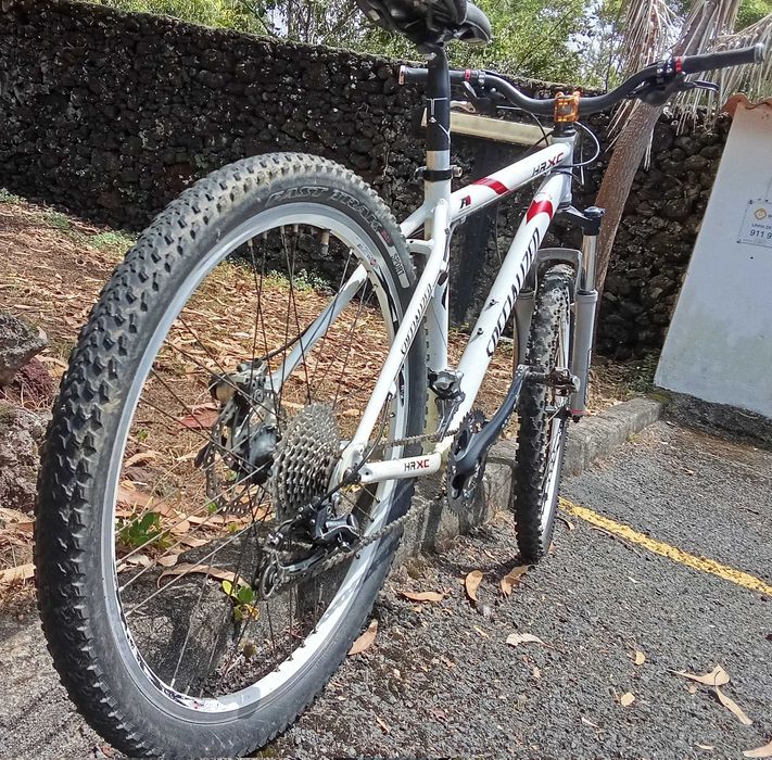 Bicicleta de BTT "Specialized" Hardrock XC (Kitada)