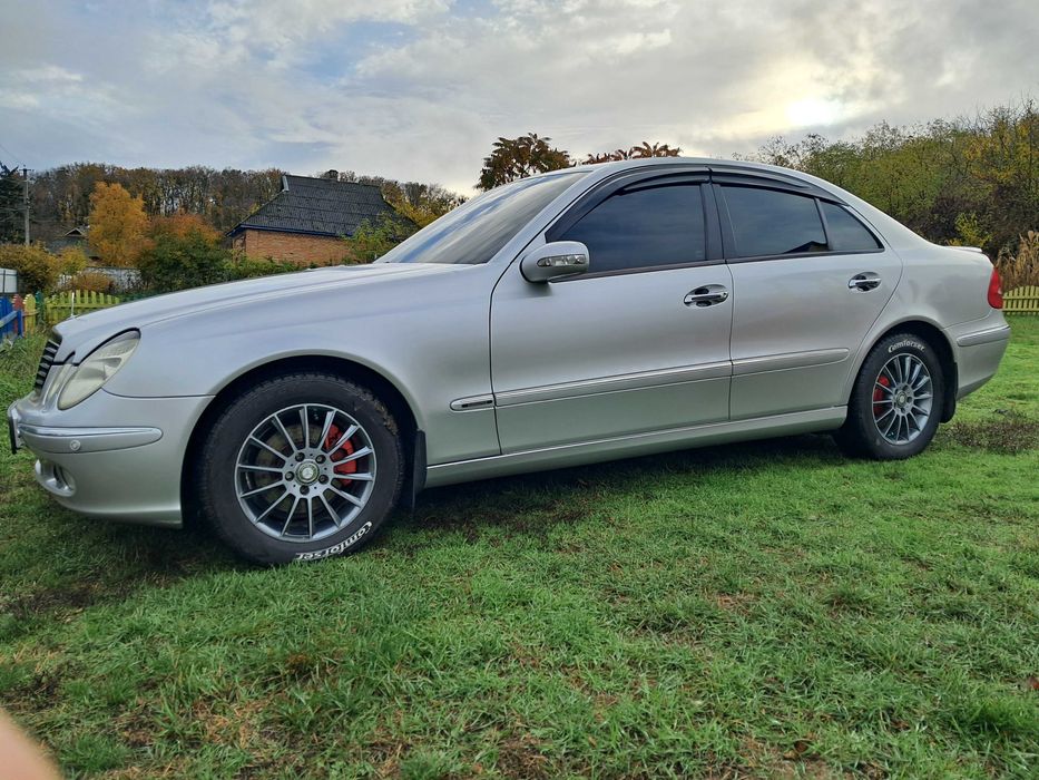 Mercedes-Benz E-Class 2003 W211