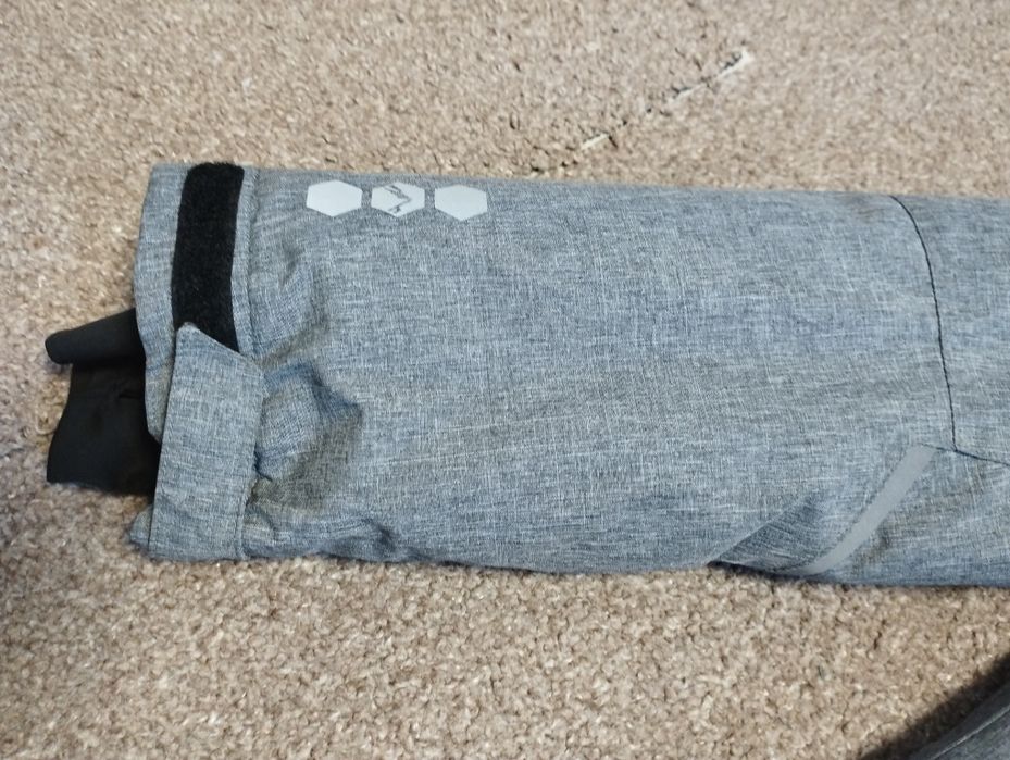 Курточка для дівчинки.