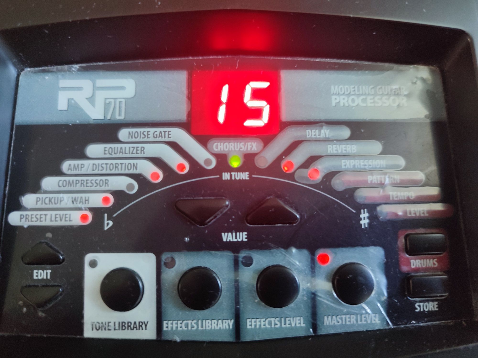 Multiefekt gitarowy Digitech RP 70