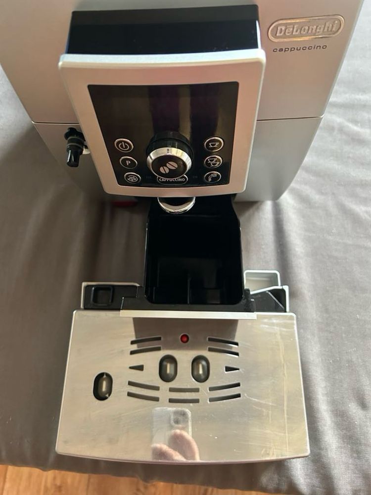 Ekspres do kawy automatyczny De Longhi ECAM263.460.S