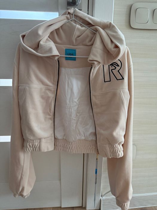 Новенький костюм Lior