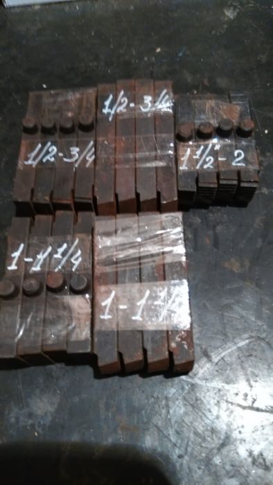 Новая. [ Клуп } Плашка-держатель с двойным набором резцов