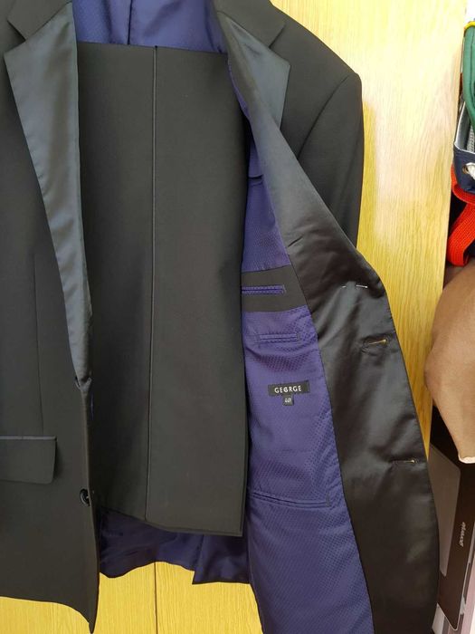 Костюми Corneliani, Battistoni