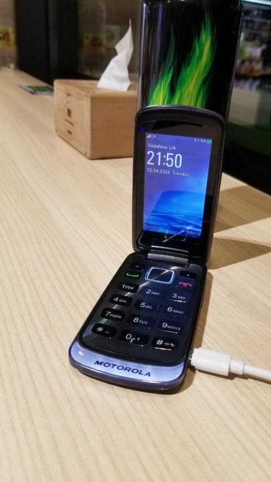 Моторола Gleam plus (motorola razr раскладушка ретро винтаж эксклюзив)