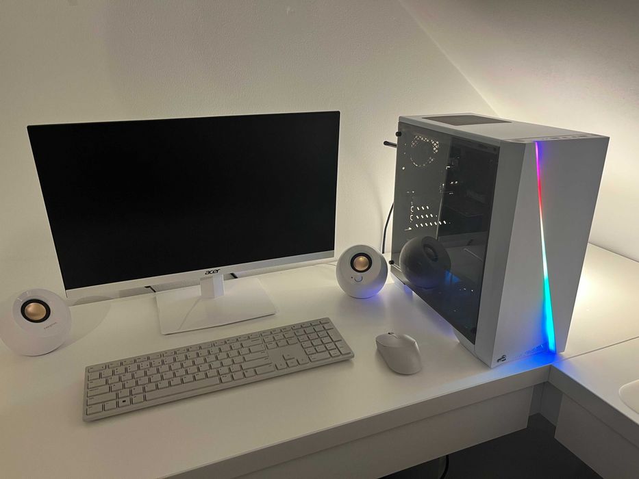 Komputer kompletny zestaw z monitorem do grania, pracy i nauki