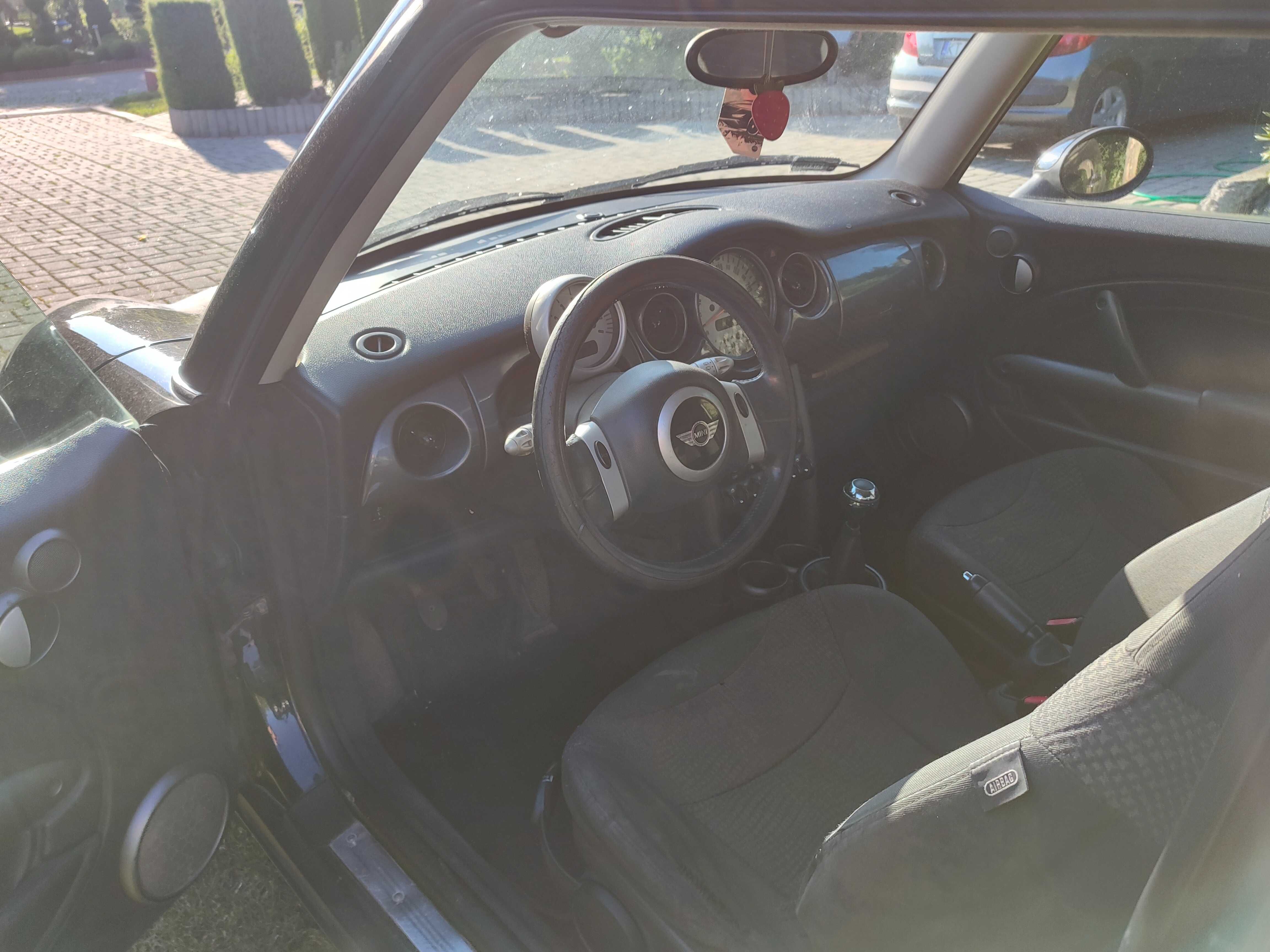 Mini One - 1.6 Benzyna (2002)
