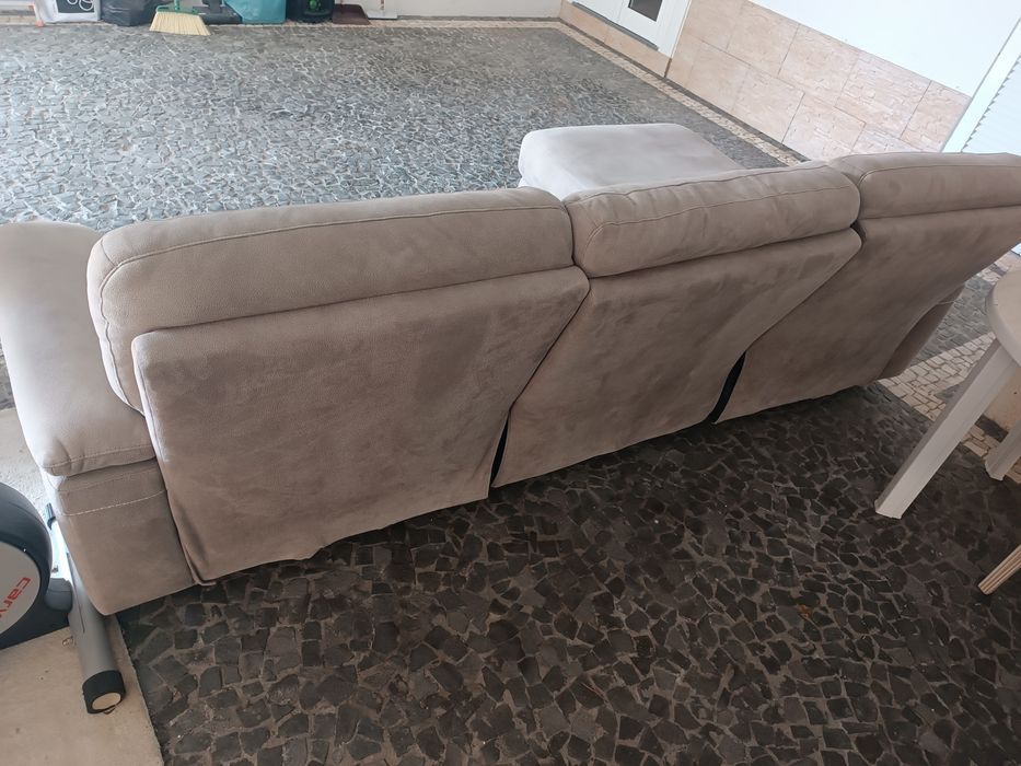 Sofá com chaise lounge