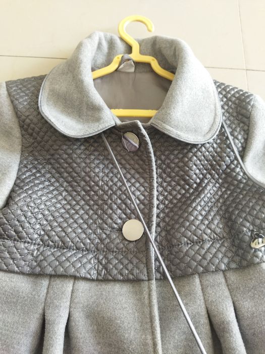 Cudny płaszczyk rozm. 122 jak nowy