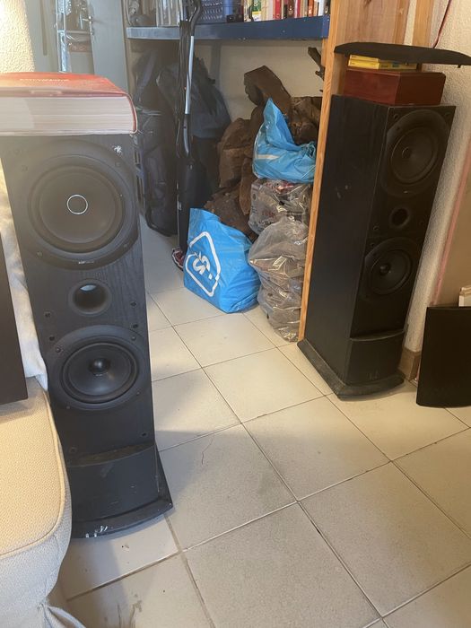 2 Colunas KEF Q50 150W rms impedância: 6 0hm