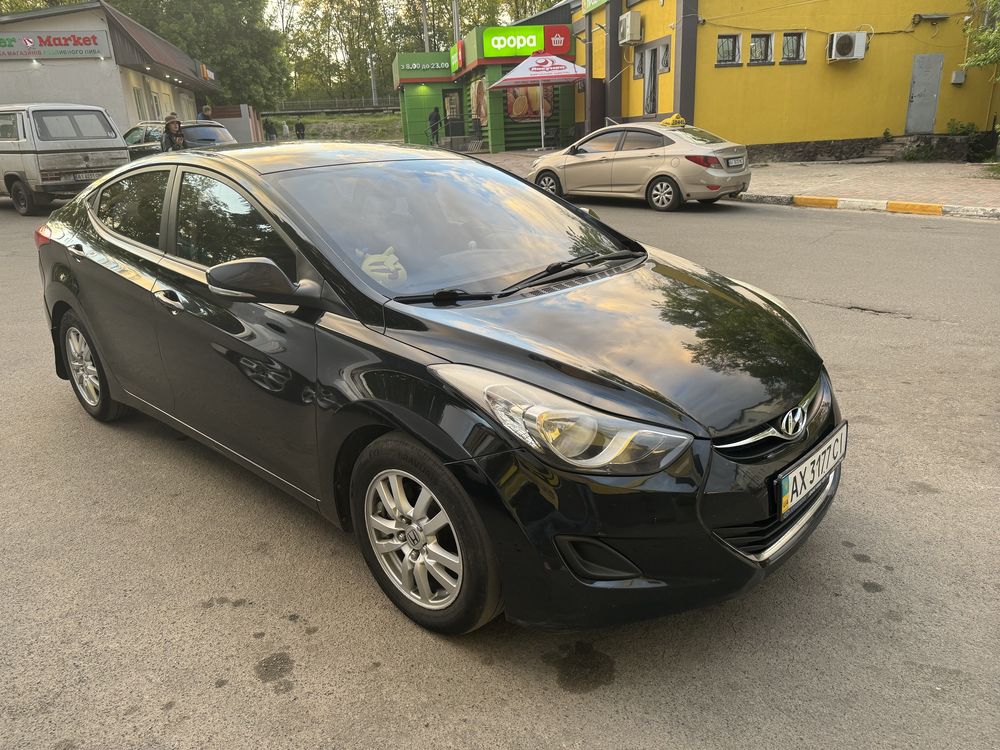 Hyundai Elantra 2011