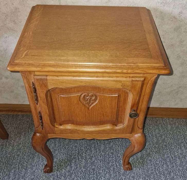 Sypialnia w stylu Ludwika-szafa,toaletka,szafki,łóżko