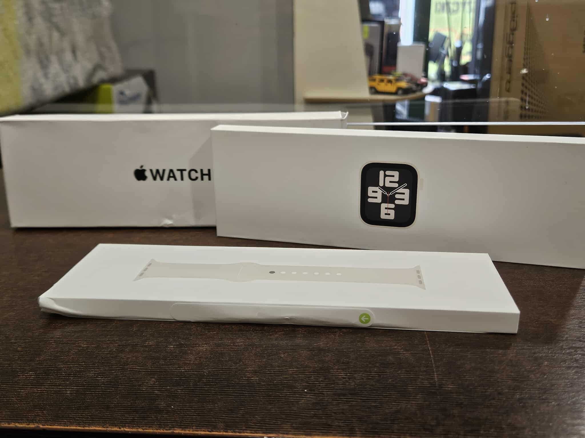 Apple Watch SE 2gen GPS 40mm + pasek sportowy rozmiar S/M
