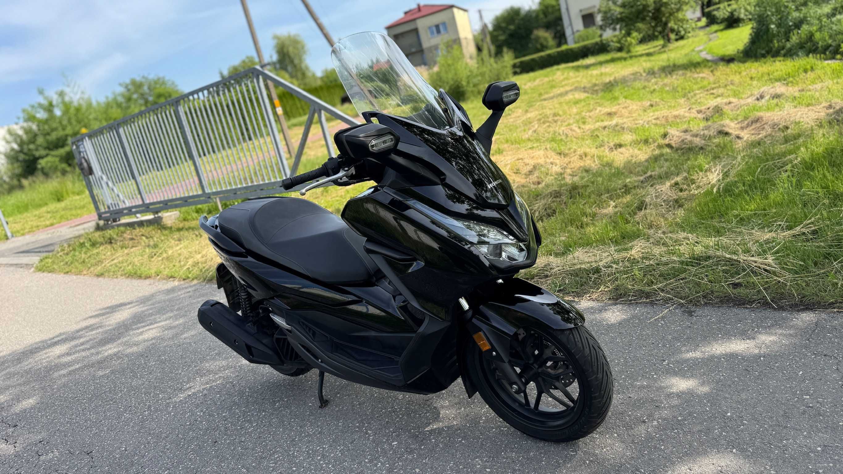 Honda Forza 125 model 2018 OKAZJA start-stop regulowana szyba keyless