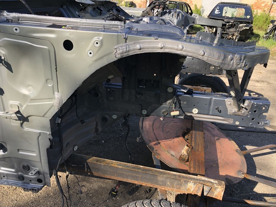 Чверть передня права BMW i4 G26 колір C4W 2020-