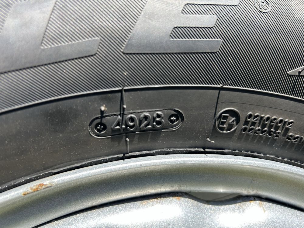 Шини R16 215/65 23рік Літо