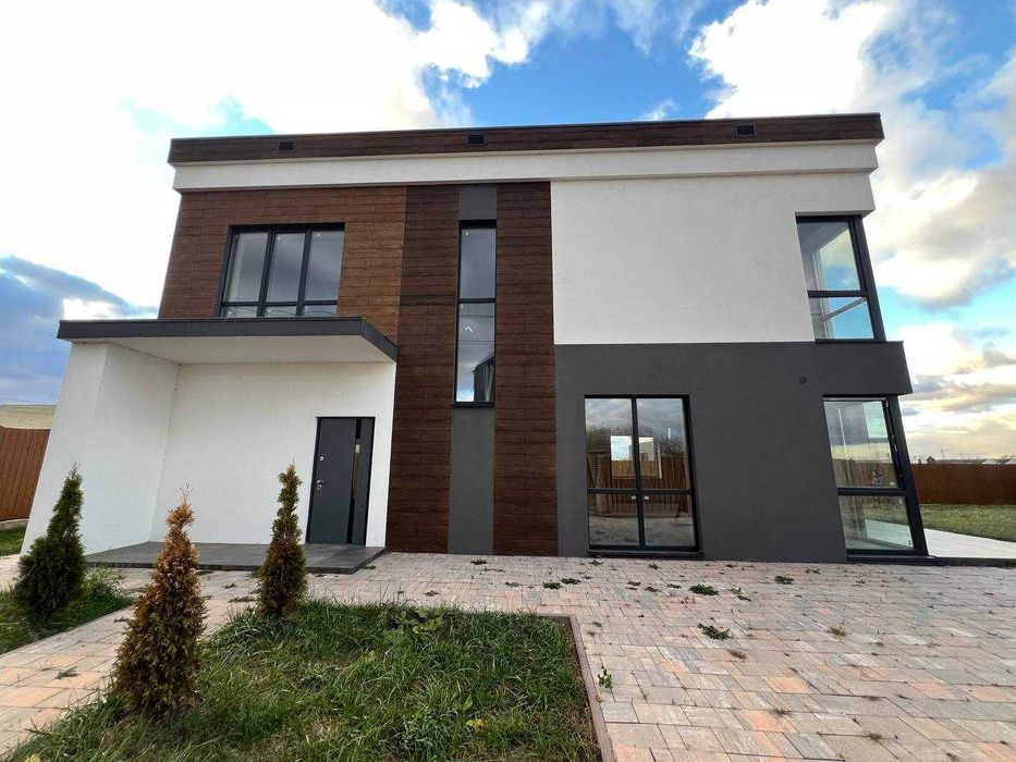 Будинок / 212м2 / біля озера / Чистовий ремонт / Без комісії