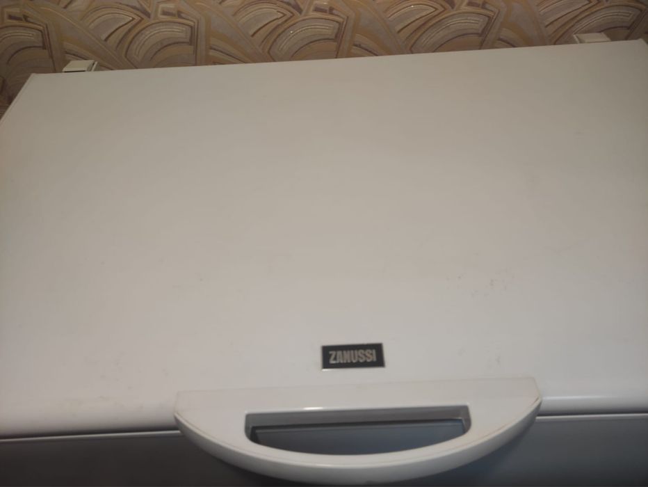 Морозильна скриня Zanussi ZFC 31400 WA