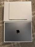 Apple Macbook Air (2022) 13,6 cali - M2/512GB/8GB