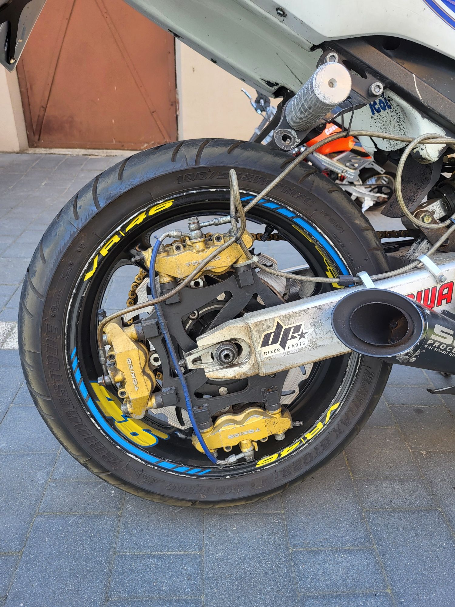 Honda Cbr 600 F4i stunt