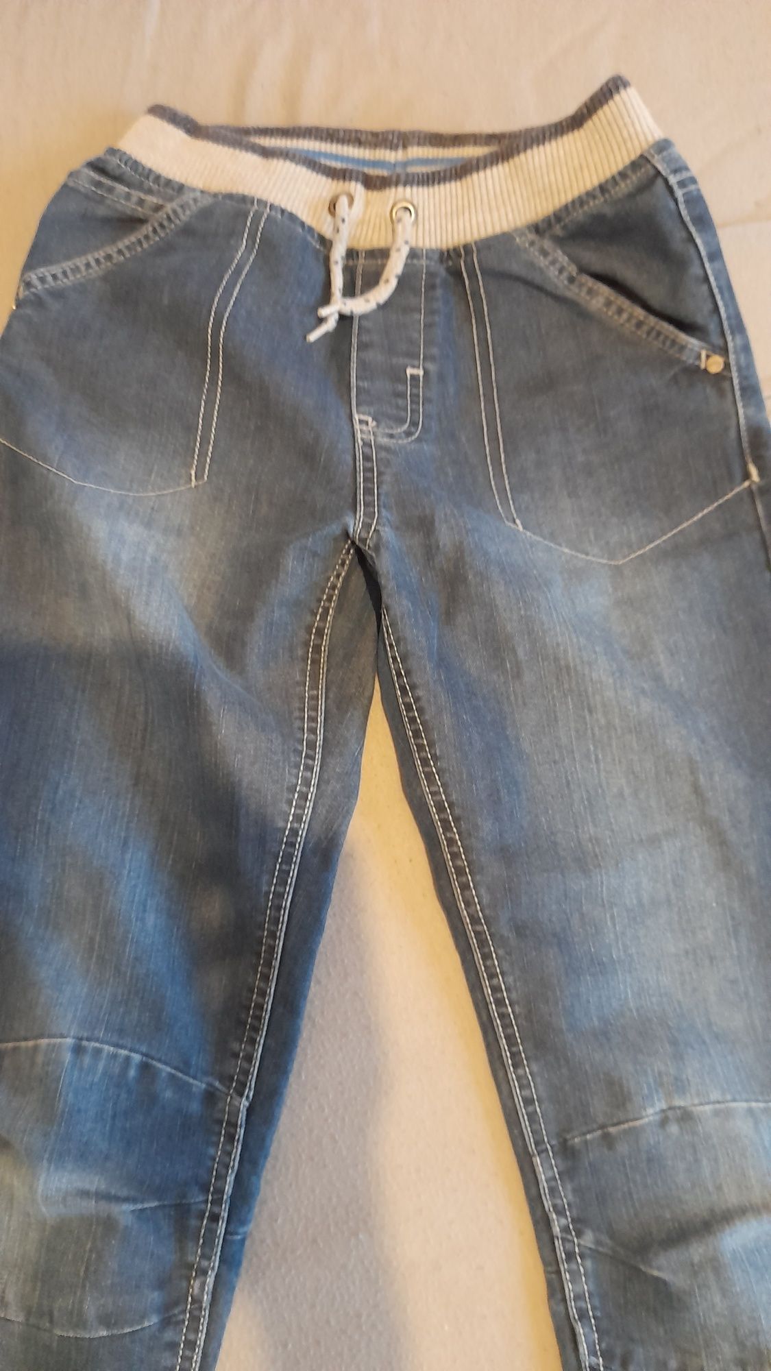 Spodnie dżinsowe  na gumce