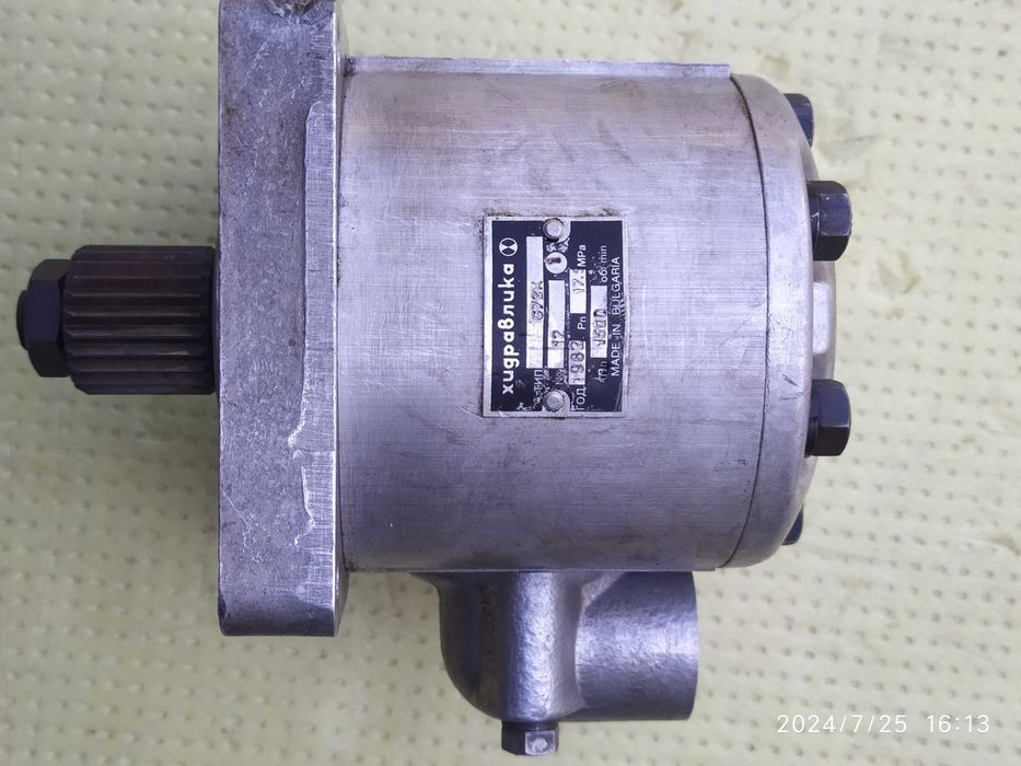 Насос гидравлики С72Х погрузчика (Болгария)