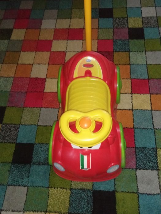 Автомобиль-Каталка Chicco толокар с родительской ручкой и багажником