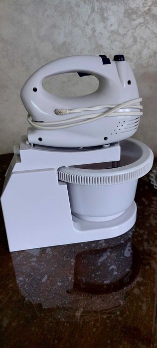 Міксер з чашею Vitek