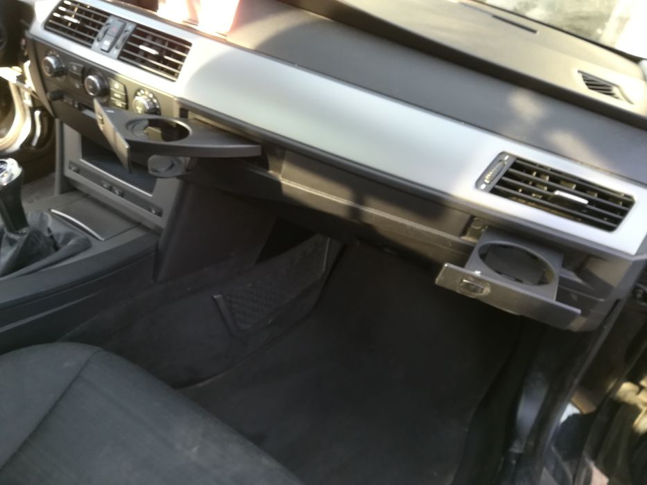 Deska kokpit  konsola bmw e60 e61 Europa headup cupholder